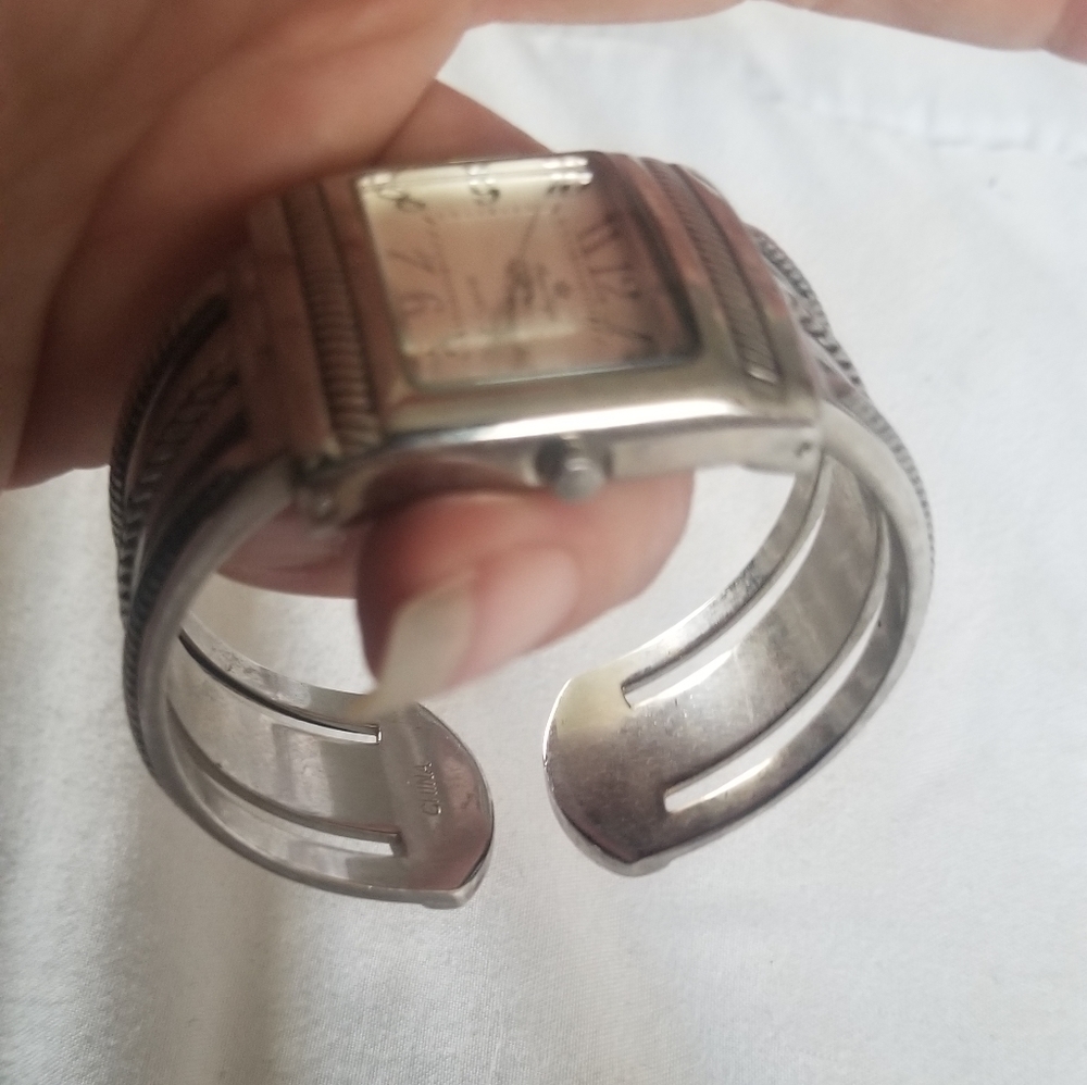 Quartz Watch - Picture 4 of 4